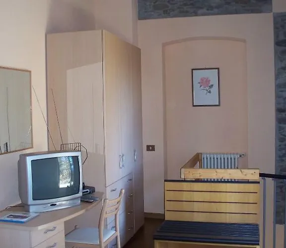 Monterosso Lantgård *